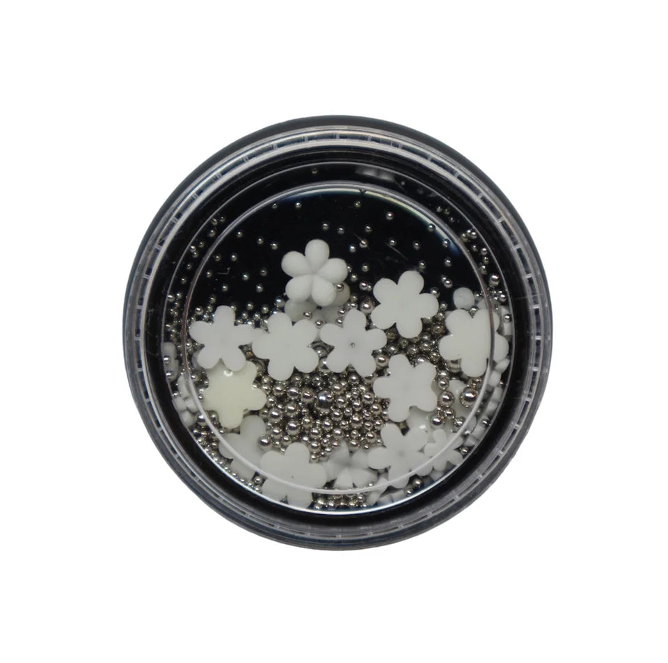 Nageldekor 3D blommor + silverkulor