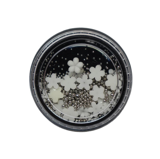 Nageldekor 3D blommor + silverkulor